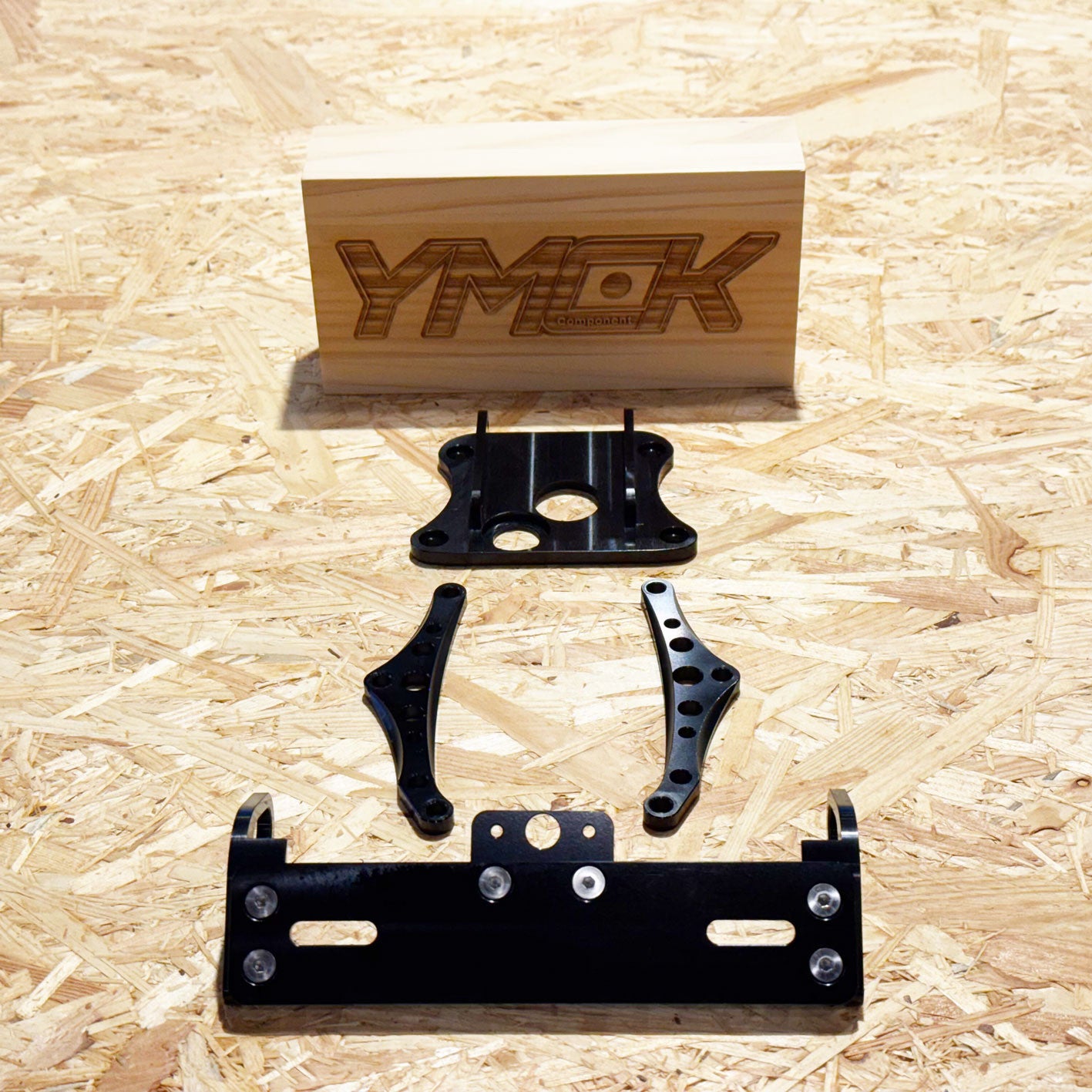 ライセンスプレートホルダーV2【FEYX922V2W】 | YMCK Component